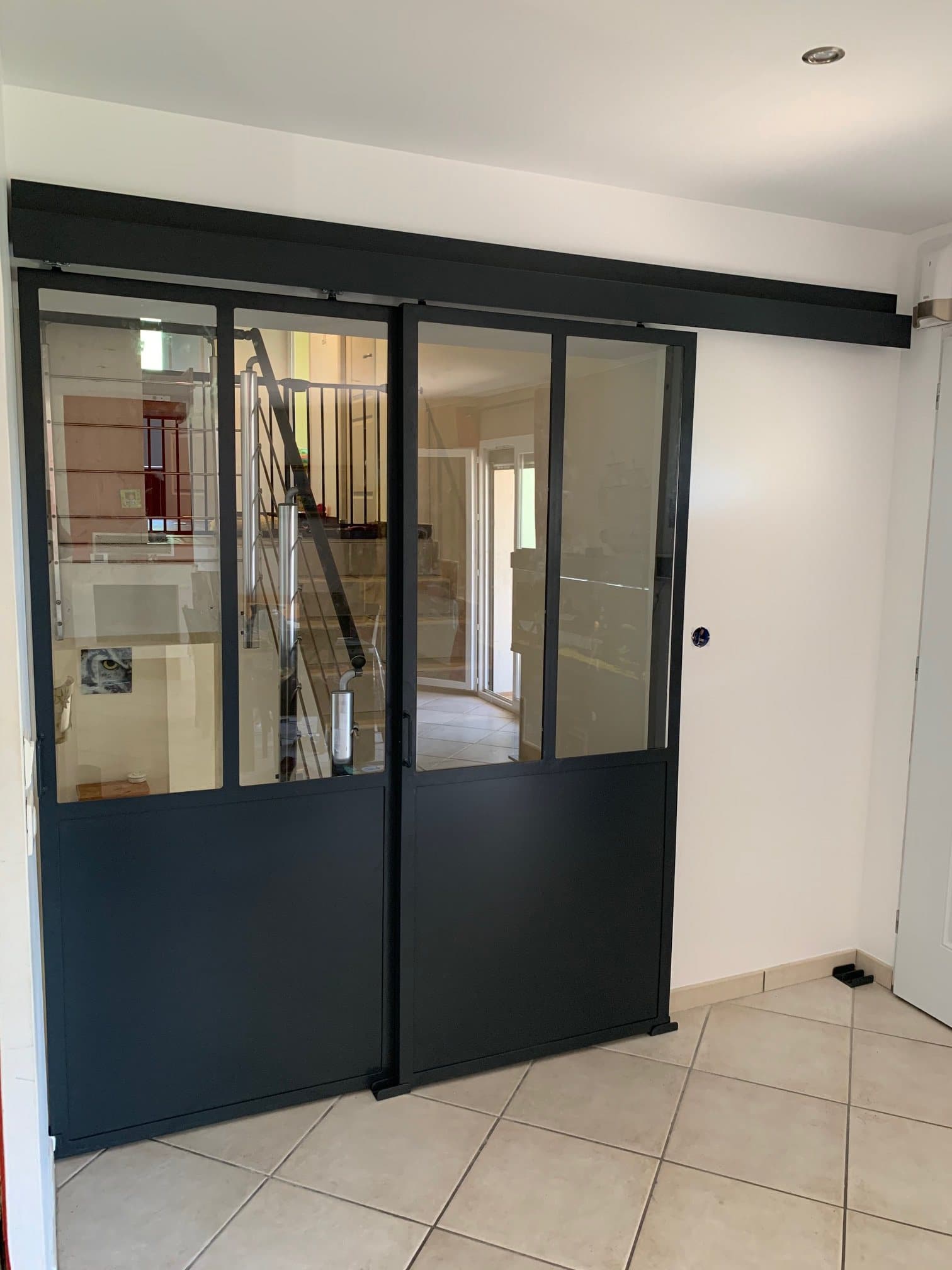 Cloison atelier coulissante — Vitrage clair et dépoli, rail haut